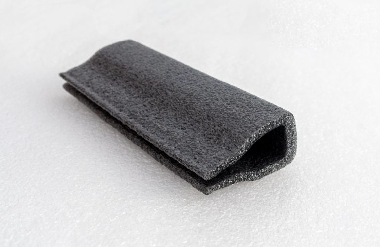 Cantoneras en forma de U