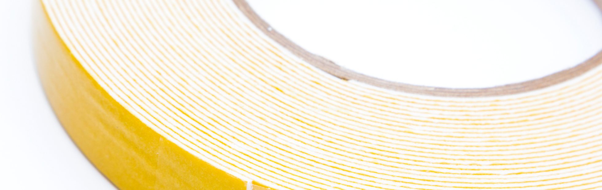 Cintes adhesives d'escuma